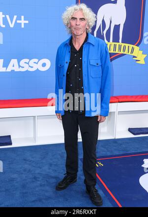 NORTH HOLLYWOOD, LOS ANGELES, KALIFORNIEN, USA - JUNI 10: Der irische Fernseh- und Filmregisseur Declan Lowney trifft am 10. Juni 2023 auf der Apple TV+'s 'Ted Lasso' Staffel 3 FYC Red Carpet im Saban Media Center der Television Academy in North Hollywood, Los Angeles, Kalifornien, USA ein. (Foto von Xavier Collin/Image Press Agency) Stockfoto