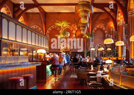 „Buchungsbüro 1869" Bar und Restaurant in St Pancras, Kings Cross - London UK Stockfoto