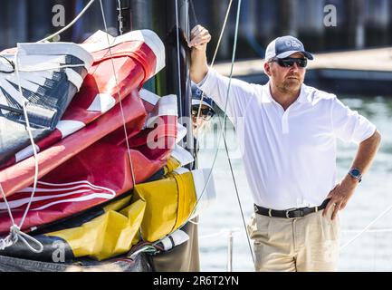 Scheveningen, Niederlande. 11. Juni 2023 SCHEVENINGEN - König Willem-Alexander und Königin Maxima besuchen das Ende der sechsten Etappe des Ocean Race. Das Ocean Race ist einer der größten Segelturniere der Welt. ANP JEFFREY GROENEWEG netherlands Out - belgium Out Credit: ANP/Alamy Live News Stockfoto