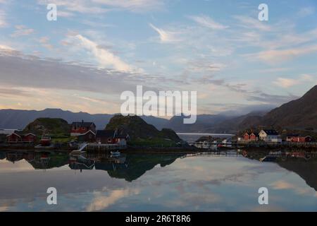 Mitsommernacht auf der Insel Mageroya Stockfoto