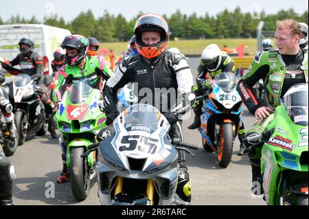 Darlington, Großbritannien. 11. Juni 2023 No Limits Race Meeting, Croft Racing Circuit, Darlington, Sonntag, 11. Juni 2023, Großbritannien Guthaben: Robert Chambers/Alamy Live News Stockfoto