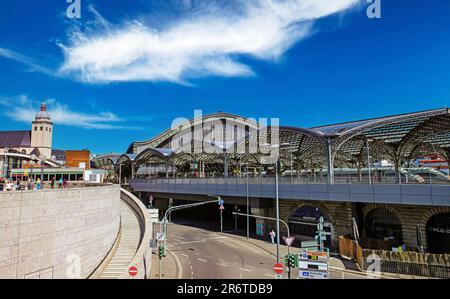 Köln (Köln, Chargesheimer Platz), Deutschland - Juni 6. 2023: Straße zum Hauptbahnhof Stockfoto
