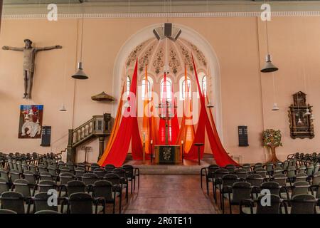 DINKELSBUHL, DEUTSCHLAND - 29. AUGUST 2019: St. Paul Lutheran Kirche in Dinkelsbuhl, Bayern, Deutschland Stockfoto