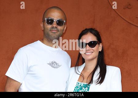 Tony Parker und Alizé Lim nehmen am 11. Juni 2023 an den French Open 2023 in Roland Garros in Paris Teil. Foto: Nasser Berzane/ABACAPRESS.COM Stockfoto