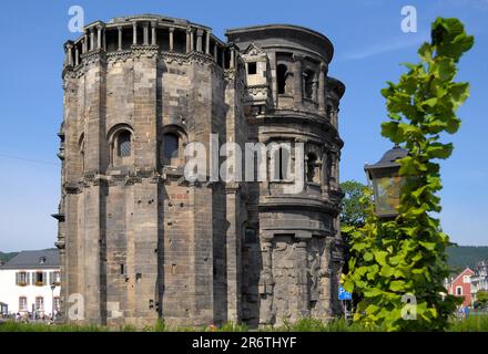 Rheinland-Pfalz, Trier, Hotels in der Altstadt, Porta Nigra Stockfoto