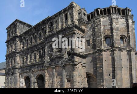 Rheinland-Pfalz, Trier, Hotels in der Altstadt, Porta Nigra Stockfoto