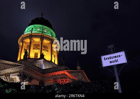 Deutsche Kathedrale, Gendarmenmarkt, während des Lichterfestes, Berlin, Deutschland Stockfoto