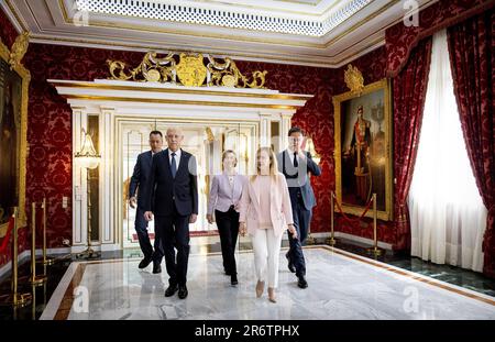 TUNIS - Premierminister Mark Rutte besucht gemeinsam mit der Präsidentin der Europäischen Kommission Ursula von der Leyen und der italienischen Premierministerin Giorgia Meloni den tunesischen Präsidenten Kais Saied. Die Europäische Union möchte mit dem nordafrikanischen Land Abkommen zur Eindämmung der illegalen Einwanderung schließen. ANP KOEN VAN WEEL niederlande raus - belgien raus Stockfoto