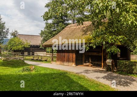 Bauernhäuser im Schwarzwald-Freilichtmuseum im Dorf Gutach in Baden-Württemberg Stockfoto