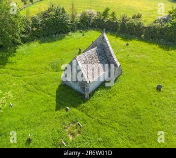 Allerheiligen-Kirche Leigh Cricklade Wiltshire, mittelalterliche Kirche in der Nähe der Quelle der Themse Stockfoto