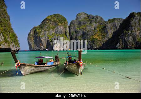 Boote, Koh Ley, Maya Bay, Ko Phi Phi Leh, Thailand Stockfoto