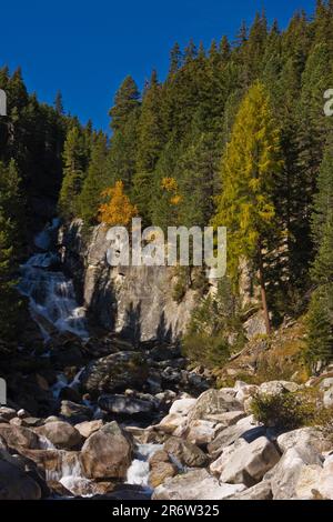 Krimmler Achental, zwischen Tauernhaus und Wasserfall, Salzburger Land, hoher Tauern Nationalpark, Pinzgau, Österreich Stockfoto