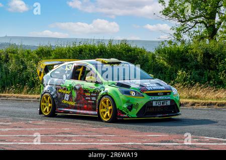 2010 Green VENOM Ford Focus RS Benziner-Roadster mit Spezialverpackung auf der Classic & Performance Motor Show im Hoghton Tower Preston, Großbritannien Stockfoto