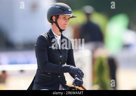 Balve, Deutschland. 11. Juni 2023. Pferdesport: Deutsche Meisterschaft, Showsprung. Show-Jumper Simone Blum fährt Ciara PS bei den German Show Jumping Championships. Kredit: Friso Gentsch/dpa/Alamy Live News Stockfoto