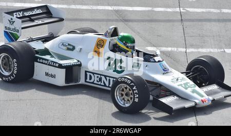 Long Beach, CA - 15. April 2023: Williams FW08C beim Long Beach Grand Prix, gefahren von Keke Rosberg in der Saison 1983 F1. Stockfoto