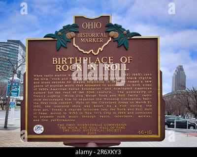 Historischer Marker für die Erfindung der Rock and Roll Hall in Cleveland Stockfoto