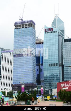 Neue Wolkenkratzer werden in Admiralty, Hongkong, gebaut. Stockfoto