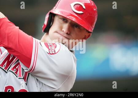 St. Louis, Usa. 11. Juni 2023. Cincinnati Reds TJ Friedl steht an Deck, um gegen die St. Louis Cardinals im zweiten Inning im Busch Stadium in St. Louis am Sonntag, den 11. Juni 2023. Foto: Bill Greenblatt/UPI Credit: UPI/Alamy Live News Stockfoto