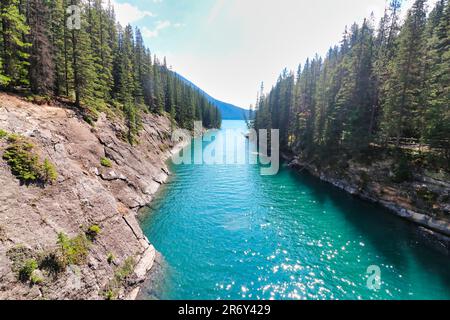 Malerischer Blick auf den Stewart Canyon am Lake Minnewanka in der Nähe von Banff in den Kanadischen rockies Stockfoto