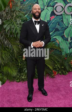 New York City, USA. 11. Juni 2023. Gemeinsame Ankunft bei den jährlichen Tony Awards 76. im United Palace Theater am 11. Juni 2023 in New York City, NY © Lisa OConnor/AFF-USA.com Guthaben: AFF/Alamy Live News Stockfoto