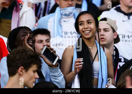 MELBOURNE, AUSTRALIEN - 18. DEZEMBER: Fans von Melbourne City während des A-League-Fußballspiels der 5. Runde zwischen dem Melbourne City FC und dem Melbourne Victory im AAMI Park am 18. Dezember 2021 in Melbourne, Australien. Stockfoto