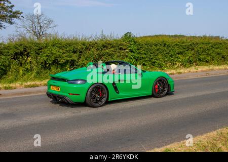 2023 Green Porsche 718 (982) Spyder; Classic & Performance Motor Show im Hoghton Tower; Supercar Showtime Juni 2023 Stockfoto