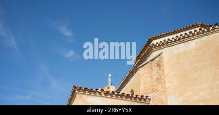 Solana de los Barros, Spanien - 29. September 2021: Pfarrkirche Santa Maria Magdalena, Solana de los Barros, Badajoz, Extremadura, Spanien Stockfoto