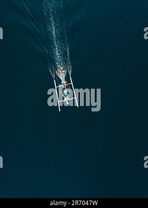 Outrigger in Sea, Â Amed, Bali, Indonesien Stockfoto
