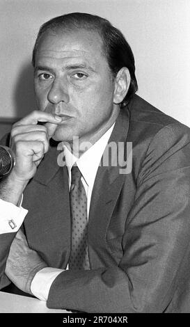 Photo Repertory, Italien. 30. Juni 2023. PRESSEKONFERENZ MIT SILVIO BERLUSCONI (MAILAND - 1984-08-27, DE BELLIS) ps das Foto kann unter Berücksichtigung des Kontexts, in dem es aufgenommen wurde, und ohne diffamierende Absicht des Dekorums der repräsentierten Personen nur redaktionelle Verwendung verwendet werden Kredit: Independent Photo Agency/Alamy Live News Stockfoto