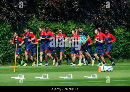 Kortrijk, Belgien. 12. Juni 2023. Kortrijks Spieler wurden während der ersten Trainingseinheit der Saison 2023-2024 in Aktion dargestellt, vom belgischen Fußballteam KV Kortrijk, erster Liga, Montag, den 12. Juni 2023 in Kortrijk. BELGA FOTO KURT DESPLENTER Kredit: Belga News Agency/Alamy Live News Stockfoto