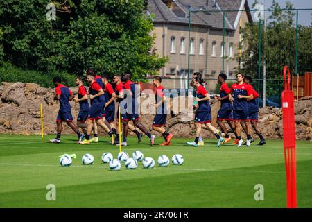 Kortrijk, Belgien. 12. Juni 2023. Kortrijks Spieler wurden während der ersten Trainingseinheit der Saison 2023-2024 in Aktion dargestellt, vom belgischen Fußballteam KV Kortrijk, erster Liga, Montag, den 12. Juni 2023 in Kortrijk. BELGA FOTO KURT DESPLENTER Kredit: Belga News Agency/Alamy Live News Stockfoto