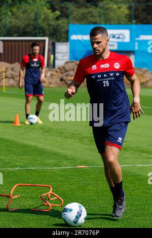 Kortrijk, Belgien. 12. Juni 2023. Martin Regali von Kortrijk wurde während der ersten Trainingseinheit der Saison 2023-2024 in Aktion vom belgischen Fußballteam KV Kortrijk, erster Liga, am Montag, den 12. Juni 2023 in Kortrijk gezeigt. BELGA FOTO KURT DESPLENTER Kredit: Belga News Agency/Alamy Live News Stockfoto