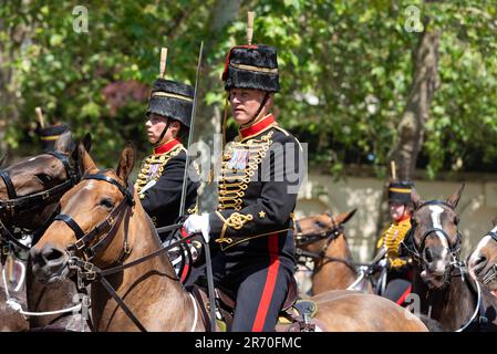 Colonel's Review von Trooping the Colour, abschließende Beurteilung der Militärparade vor der vollständigen Veranstaltung. Königliche Pferdeartillerie Stockfoto