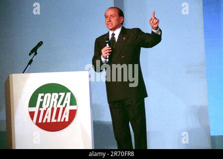 Mailand, Italien. 04. Okt. 2000. mailand, 22. märz 1996 Force italy Convention silvio berlusconi © Fotoshop Credit: Independent Photo Agency/Alamy Live News Stockfoto