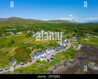 Luftaufnahme von der Drohne des Dorfes Arisaig in Lochaber, Scottish Highlands, Schottland, Großbritannien Stockfoto