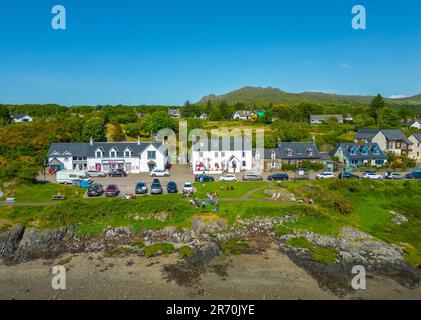 Luftaufnahme von der Drohne des Dorfes Arisaig in Lochaber, Scottish Highlands, Schottland, Großbritannien Stockfoto