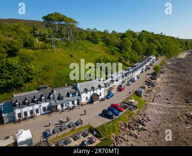 Luftaufnahme von der Drohne des Dorfes Applecross auf der Halbinsel Applecross, Wester Ross, Highland, Schottland, Großbritannien Stockfoto