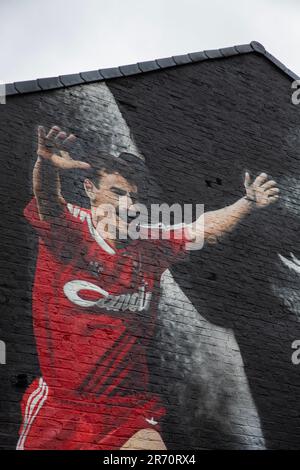 Wandgemälde des ehemaligen Stürmers Ian Rush in Liverpool, gemalt von MurWalls, an der Seite eines Hauses an der Ecke Alroy Road & Anfield Road, Liverpool Stockfoto