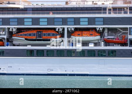 Viking Octantis Expedition Kreuzfahrtschiff Rettungsboote Nahaufnahme Kreuzfahrtschiff Rettungsboote Stockfoto