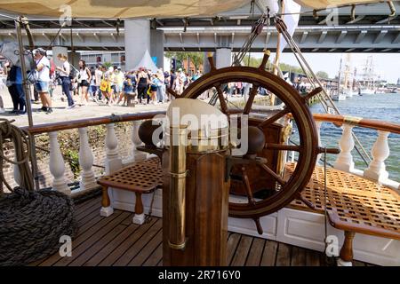 Rouen, Frankreich. 10. Juni 2023. Belem (Frankreich) - Zusammenkunft von Großschiffen, Booten und Militärschiffen für die achte Ausgabe der Armada in Rouen. Stockfoto