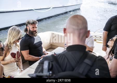 Stockholm, Schweden. 10. Juni 2023. Armenisch-amerikanischer Pokerspieler und Social-Media-Influencer Dan Bilzerian und sein Gefolge bei einem Besuch in Stockholm, Schweden, am 10. Juni 2023. Foto: Anna-Karin Nilsson/Expressen/TT/Code 7141 Kredit: TT News Agency/Alamy Live News Stockfoto