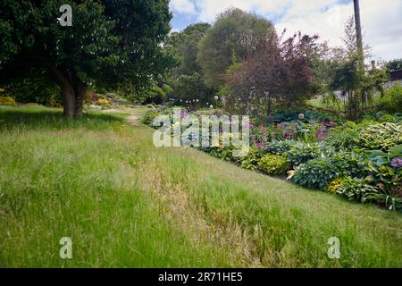 Holehird Gardens ist eine umfangreiche, 10 Hektar großen Gelände in der Nähe von Windermere, Cumbria, England. Es ist die Heimat der Lakeland Gartenbaugesellschaft Stockfoto