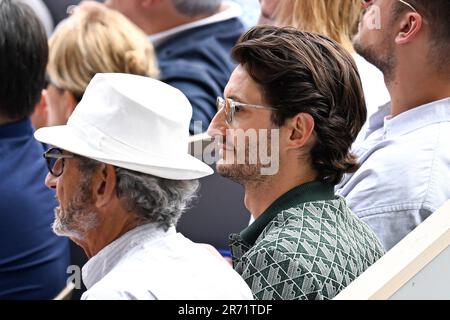 Paris, Frankreich. 11. Juni 2023. Pierre Niney während des French Open-Finales, Grand-Slam-Tennisturnier am 11. Juni 2023 im Roland-Garros-Stadion in Paris, Frankreich. Kredit: Victor Joly/Alamy Live News Stockfoto