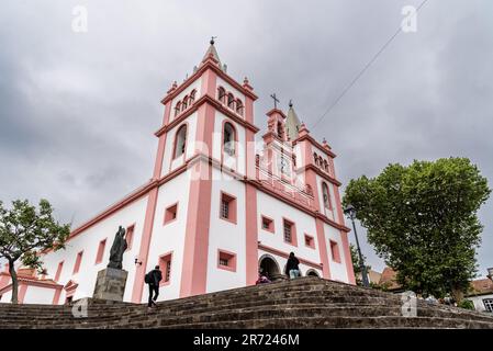 Angra do Heroismo, Portugal - 3. Juli 2022: Die Kathedrale von Angra do Heroismo. Insel Terceira, Azoren. Stockfoto