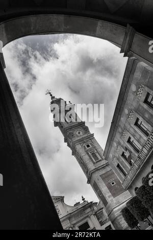 VARESE, ITALIEN: Historisches Zentrum der Stadt, Glockenturm San Vittore Stockfoto