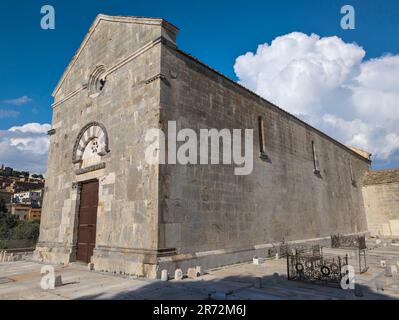 Das Pieve di San Giovanni (im romanischen Pisane-Stil), ein heiliges Gebäude auf dem Friedhof Campiglia Marittima in der Provinz Livorno, Stockfoto