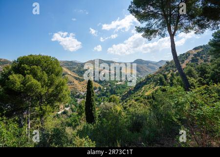 Granada und die Abtei Sacromonte aus der Vogelperspektive - Granada, Andalusien, Spanien Stockfoto