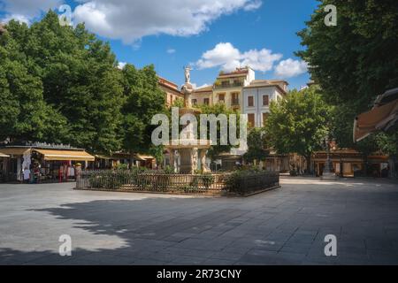 Plaza de Bib-Rambla und Gigantones-Brunnen - Granada, Andalusien, Spanien Stockfoto