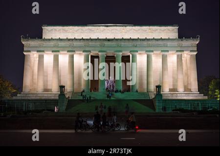 Das Lincoln Memorial nach Einbruch der Dunkelheit in Washington D.C. Stockfoto