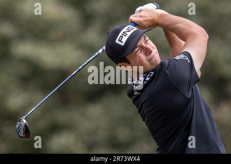 Los Angeles, Kalifornien, USA. 12. Juni 2023. Golfer Viktor Hovland während einer Übungsrunde für die US Open 2023 am 12. Juni im Los Angeles Country Club. (Kreditbild: © Mark Edward Harris/ZUMA Press Wire) NUR REDAKTIONELLE VERWENDUNG! Nicht für den kommerziellen GEBRAUCH! Stockfoto